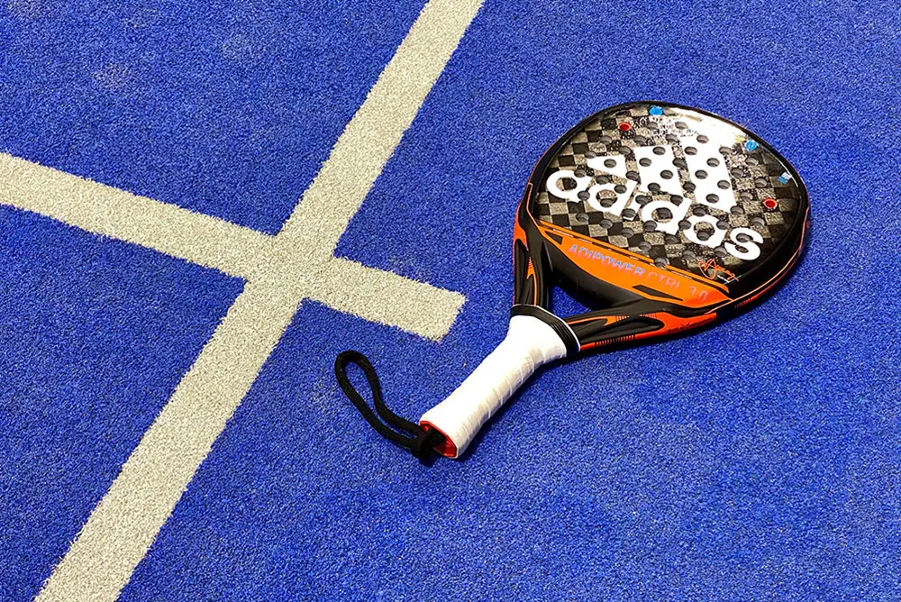 Tennis elbow padel racket
