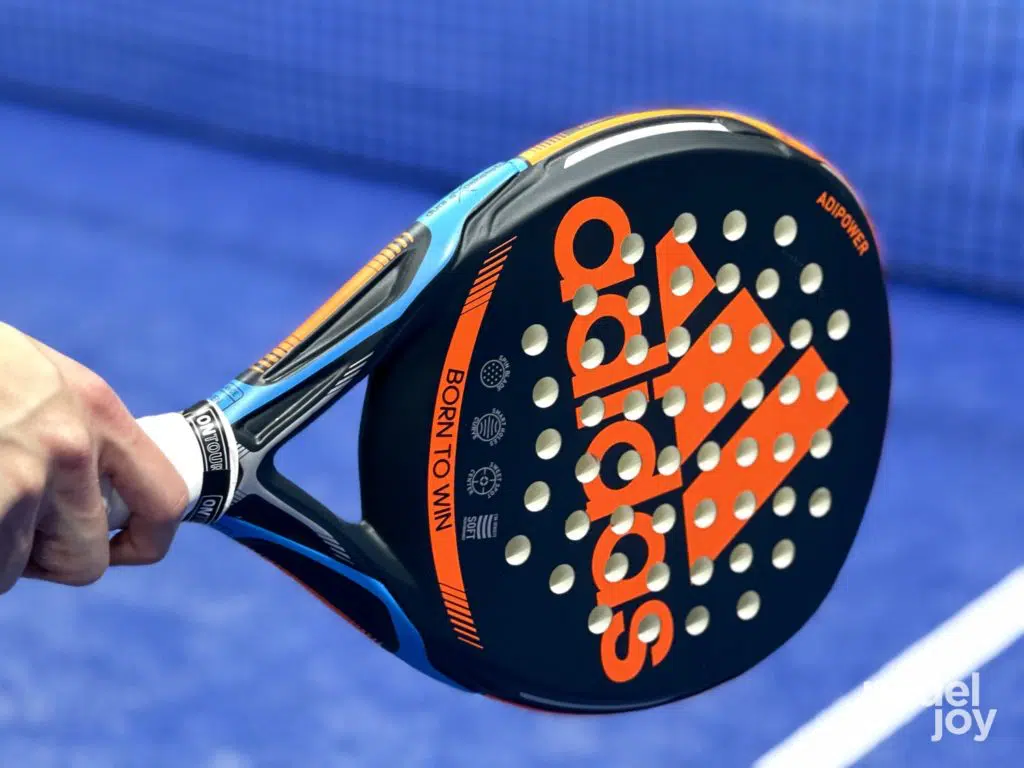 Adidas AdiPower CTRL Lite 3.1 is a versatile padel racket.