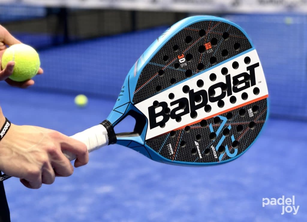 We have tested the padel racket Babolat Veron Air 2022.